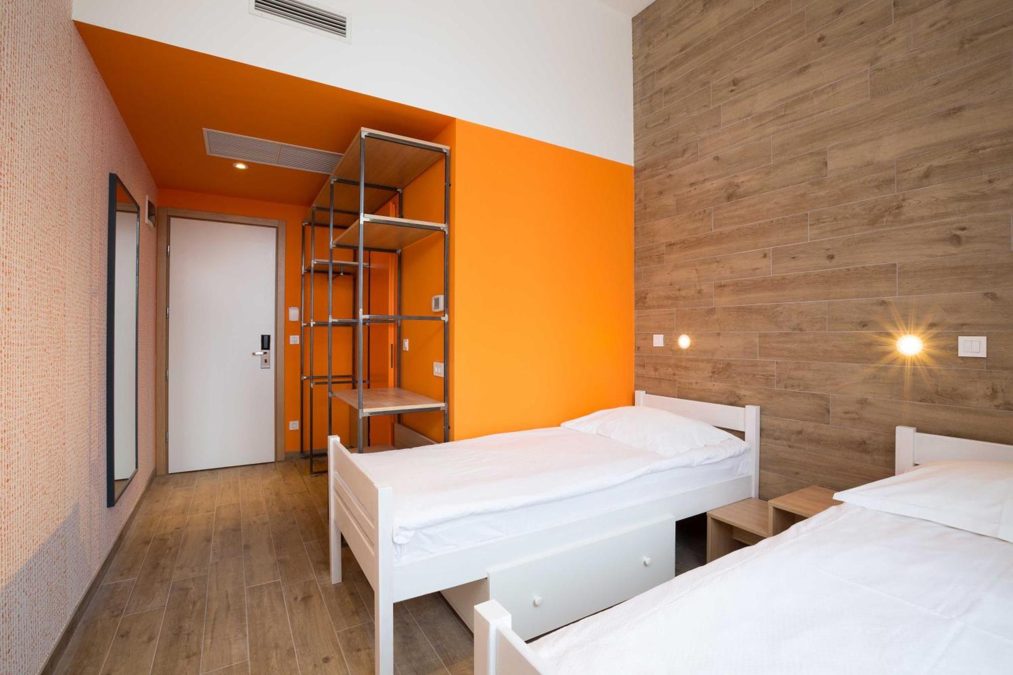 Hostel Link Lovran Exteriör bild