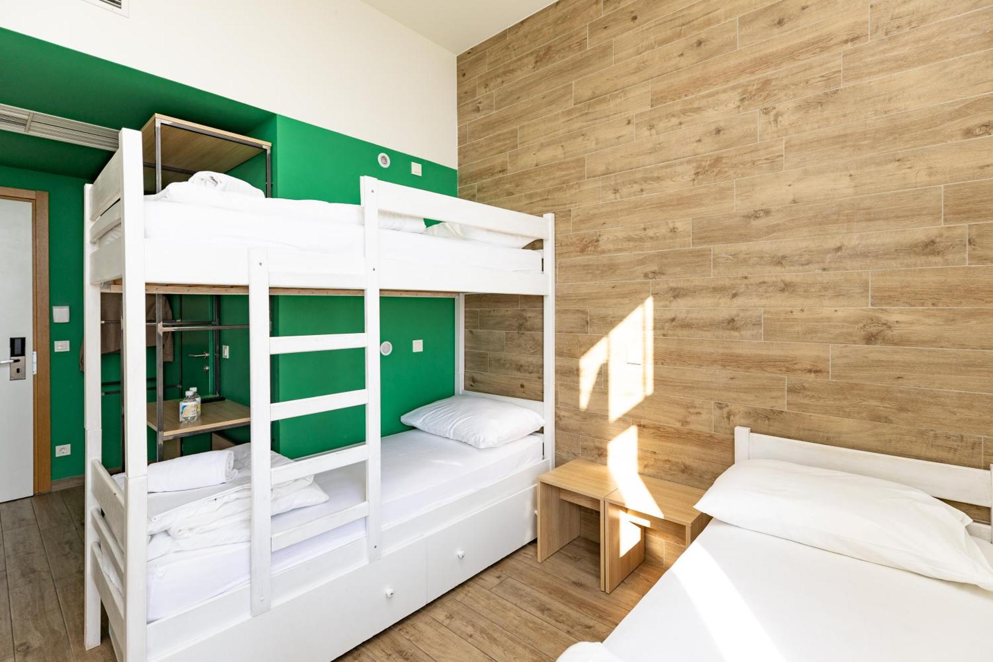 Hostel Link Lovran Exteriör bild
