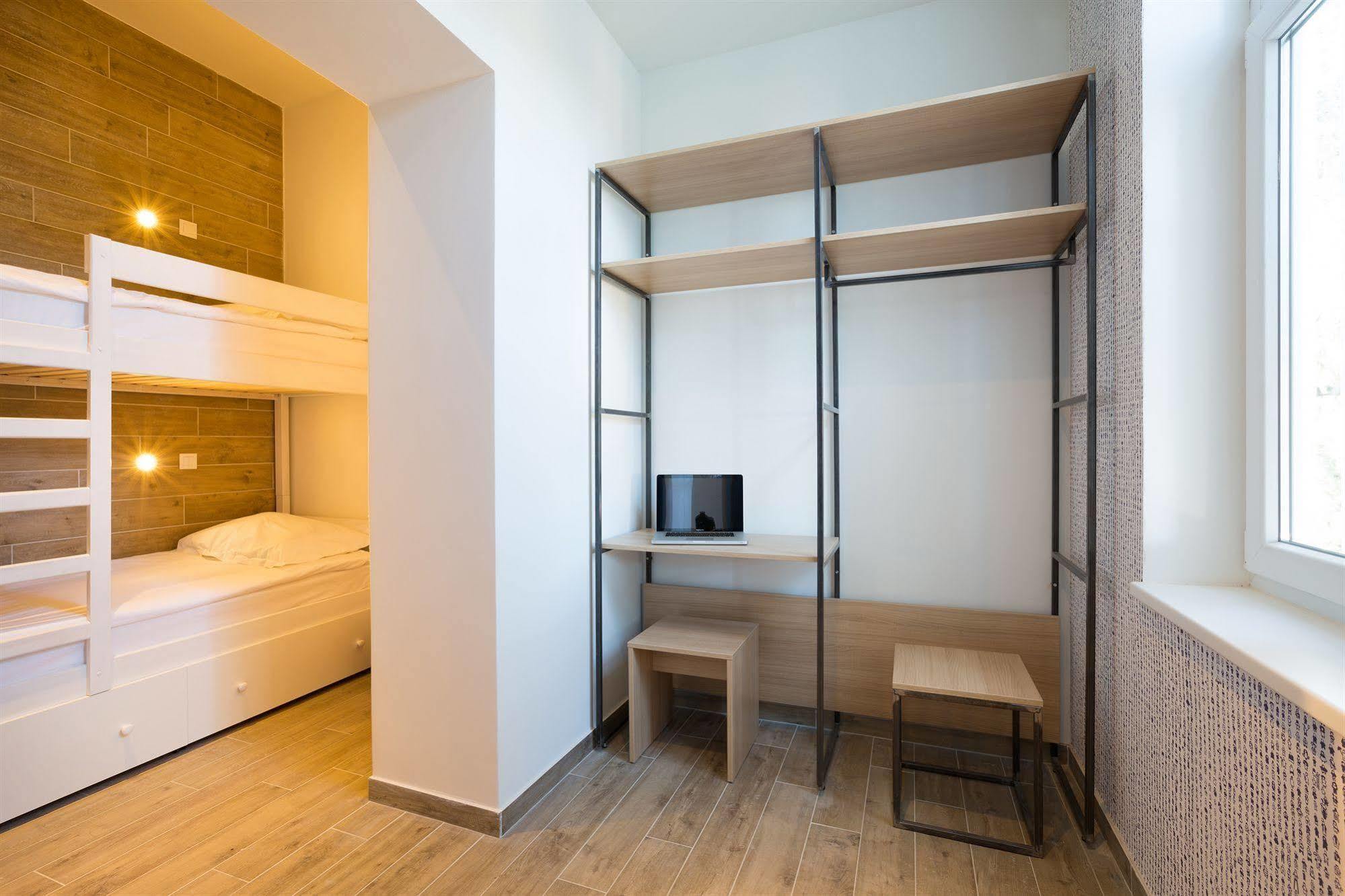 Hostel Link Lovran Exteriör bild